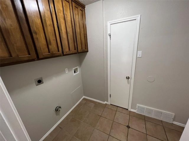 6417 Canyon Circle, Fort Worth, TX 76133