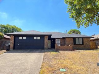 6417 Canyon Circle, Fort Worth, TX 76133