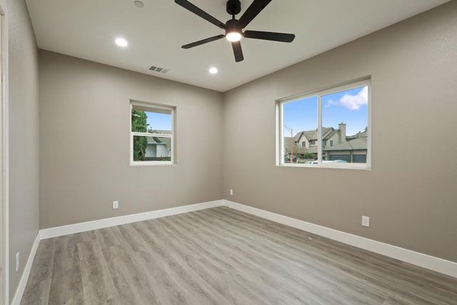 9879 Twin Creeks Ave, Stockton, CA 95219