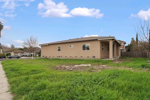 9879 Twin Creeks Ave, Stockton, CA 95219