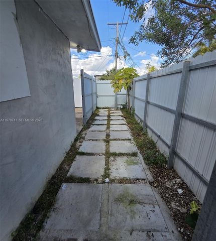 11941 SW 175th St, Miami, FL 33177