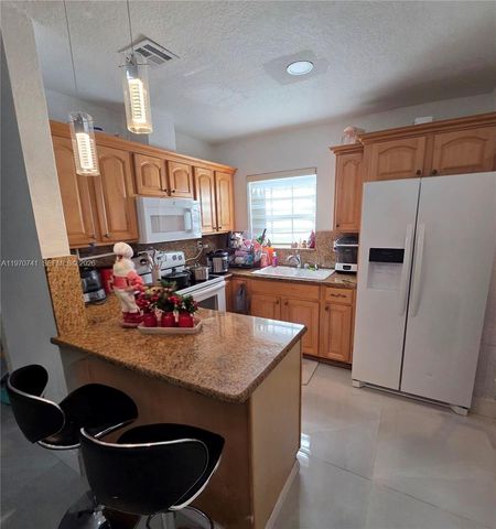 11941 SW 175th St, Miami, FL 33177