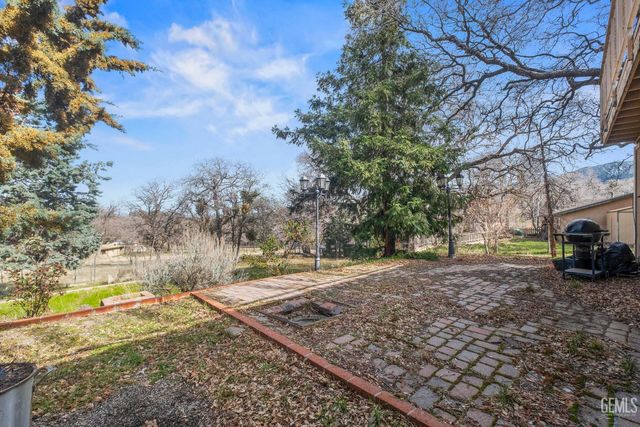 18260 Alps Drive, Tehachapi, CA 93561