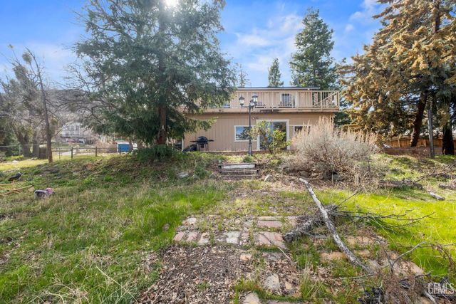 18260 Alps Drive, Tehachapi, CA 93561