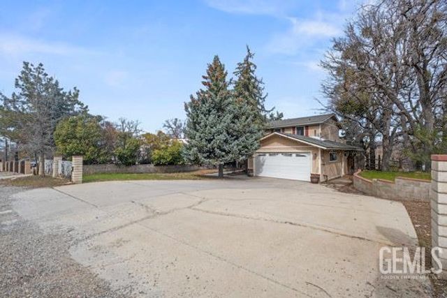 18260 Alps Drive, Tehachapi, CA 93561