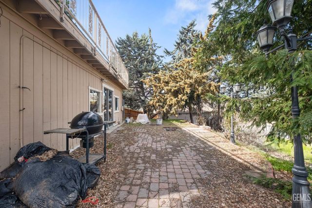 18260 Alps Drive, Tehachapi, CA 93561