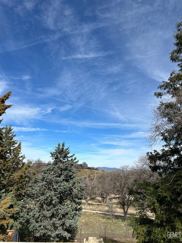 18260 Alps Drive, Tehachapi, CA 93561