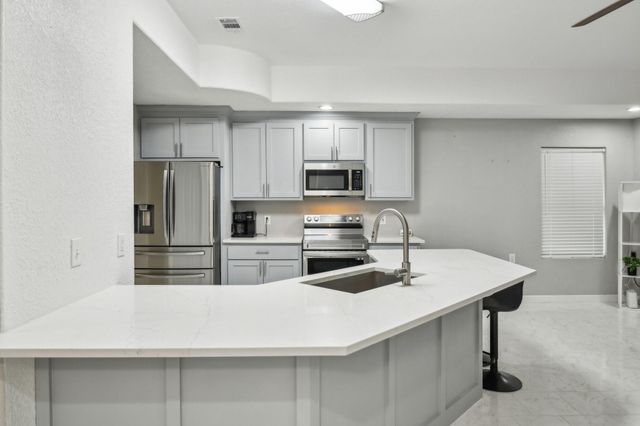 298 County Road 3545, Cleveland, TX 77327