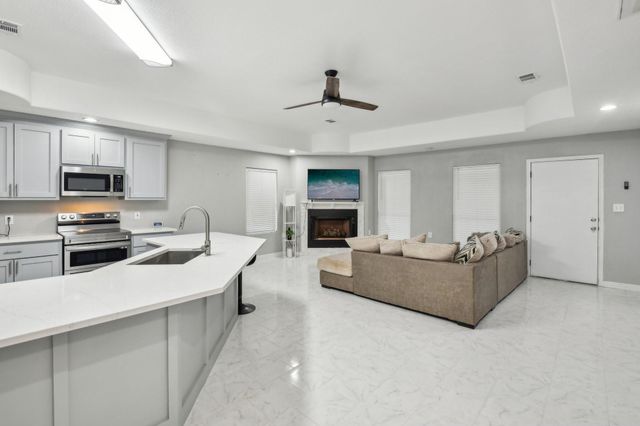 298 County Road 3545, Cleveland, TX 77327