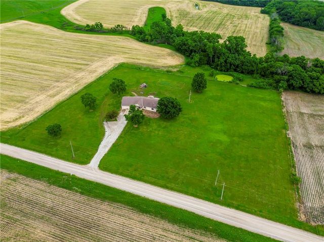 15628 238th Street, Tonganoxie, KS 66086
