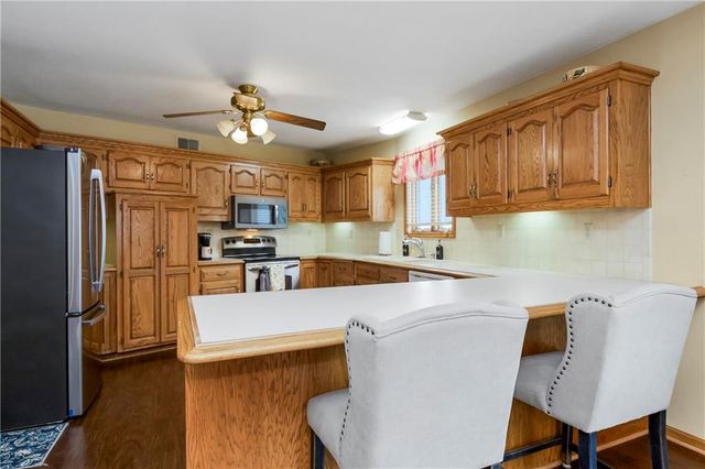 15628 238th Street, Tonganoxie, KS 66086