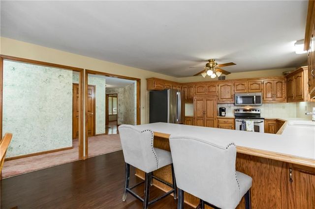 15628 238th Street, Tonganoxie, KS 66086