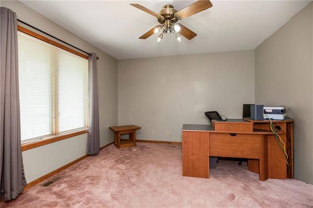 15628 238th Street, Tonganoxie, KS 66086