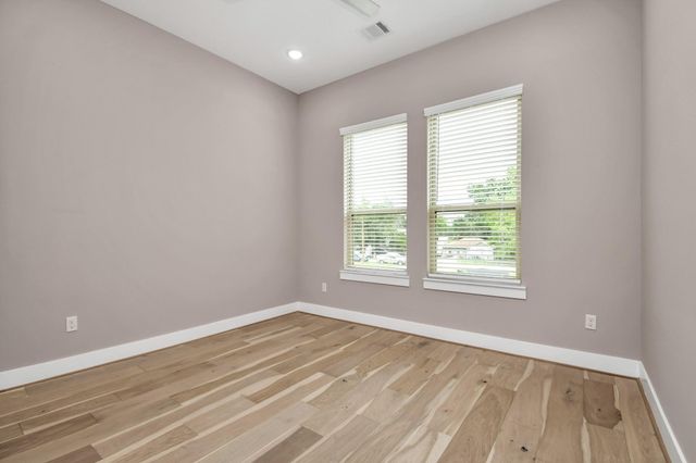 305 Chobani Lane, Houston, TX 77091