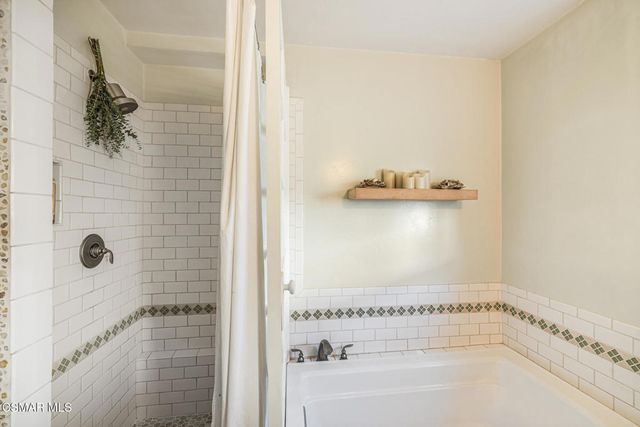 2636 Easy Avenue, Long Beach, CA 90810