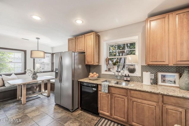 2636 Easy Avenue, Long Beach, CA 90810