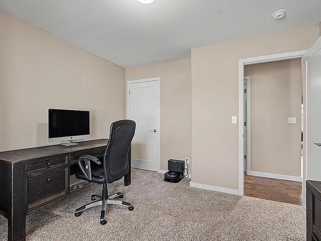 3027 Teton St Sw Street SW, Cedar Rapids, IA 52404
