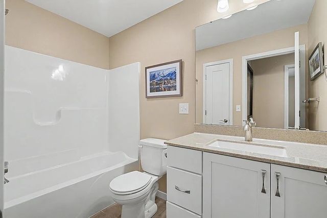 3027 Teton St Sw Street SW, Cedar Rapids, IA 52404