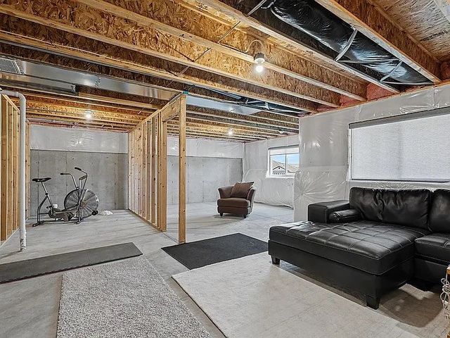 3027 Teton St Sw Street SW, Cedar Rapids, IA 52404