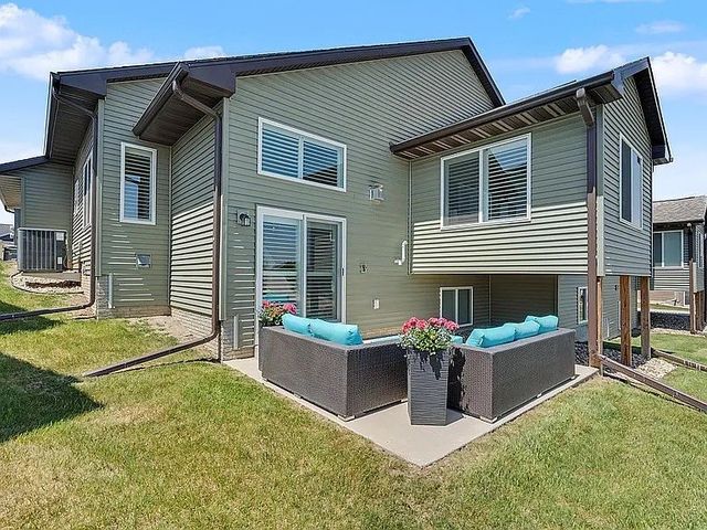 3027 Teton St Sw Street SW, Cedar Rapids, IA 52404