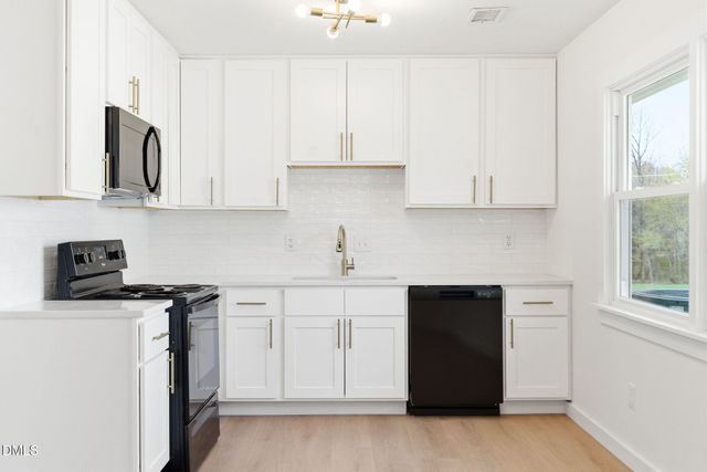 159 Hazel Drive, Burlington, NC 27217