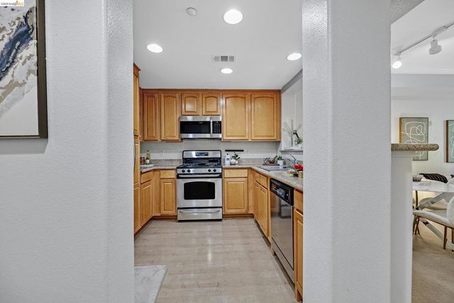 2220 Gellert Blvd 4303, South San Francisco, CA 94080