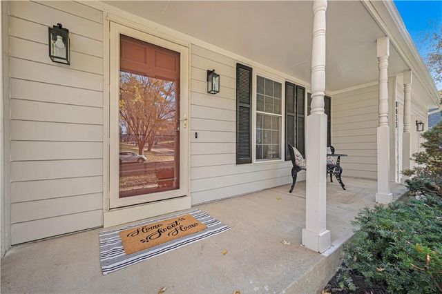 8033 Hall Street, Lenexa, KS 66219