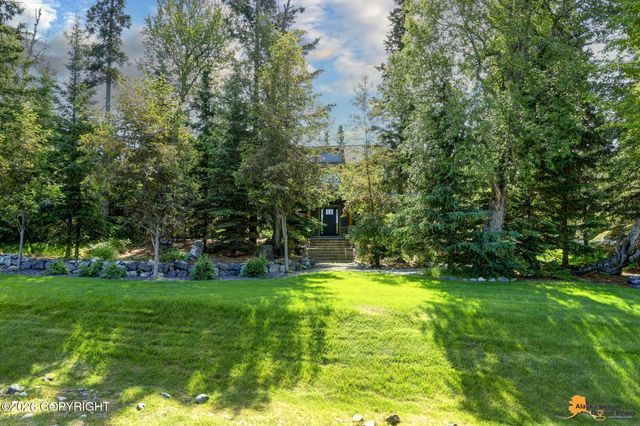 5646 Heritage Heights Drive, Anchorage, AK 99516
