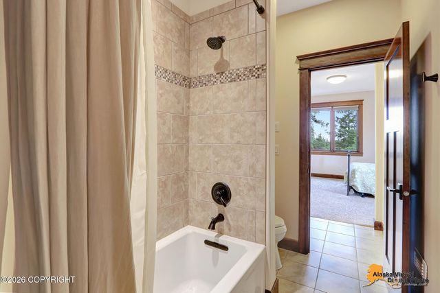 5646 Heritage Heights Drive, Anchorage, AK 99516