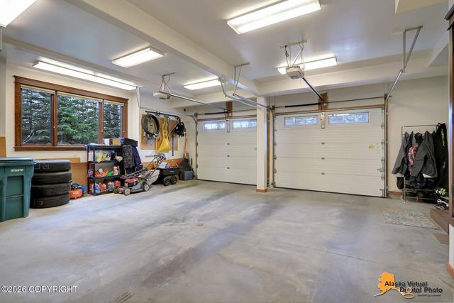 5646 Heritage Heights Drive, Anchorage, AK 99516