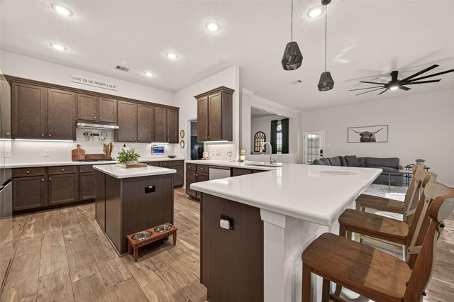 3310 Bastian Road, Dickinson, TX 77539