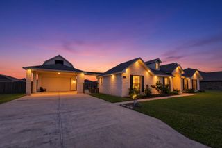 3310 Bastian Road, Dickinson, TX 77539