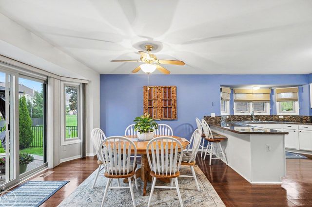 19319 Weathervane Drive, Macomb, MI 48044