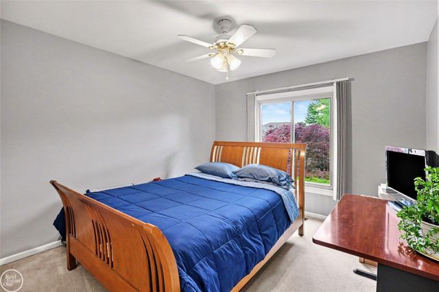 19319 Weathervane Drive, Macomb, MI 48044