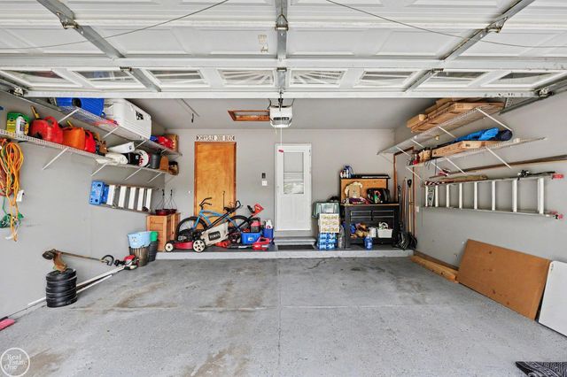 19319 Weathervane Drive, Macomb, MI 48044