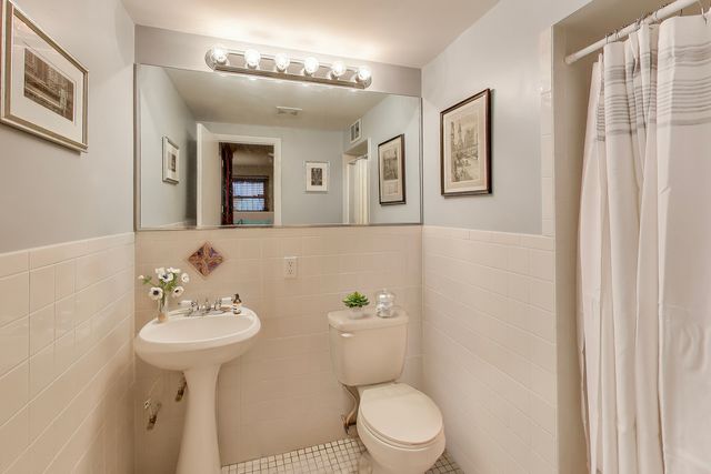 5148 N Ashland Avenue 1, Chicago, IL 60640