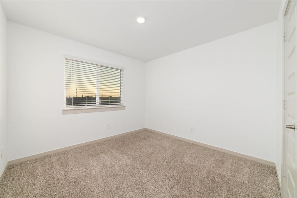 Image 20 of property listing at 19022 Drayton Village Trace, Richmond, TX 77407