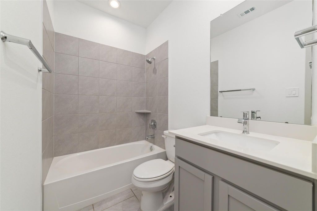 Image 24 of property listing at 19022 Drayton Village Trace, Richmond, TX 77407