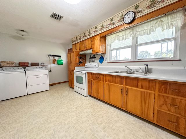 158 Fortenberry Road, Russell Springs, KY 42642