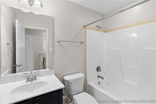 617 Collinwood Drive, Raeford, NC 28376