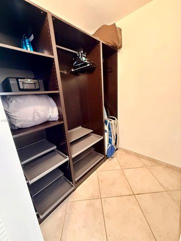 19701 E Country Club Drive 5605A, Aventura, FL 33180