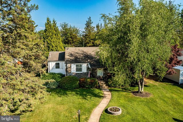 65 DELIA DR, Broomall, PA 19008