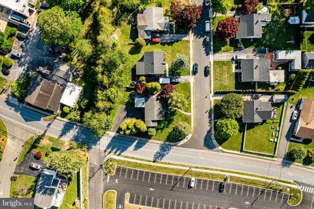 65 DELIA DR, Broomall, PA 19008