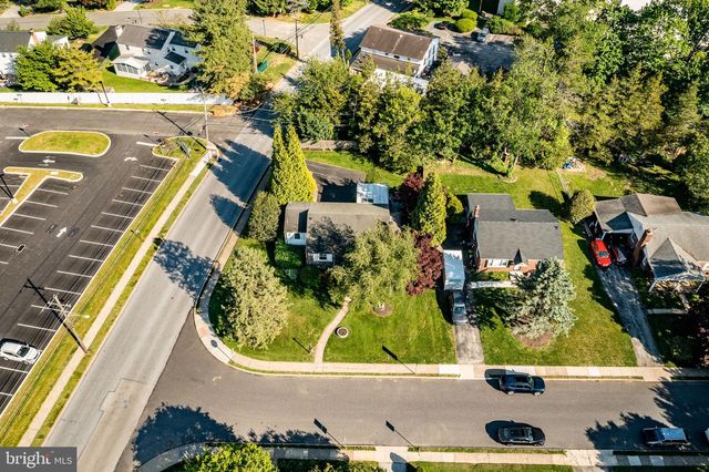 65 DELIA DR, Broomall, PA 19008