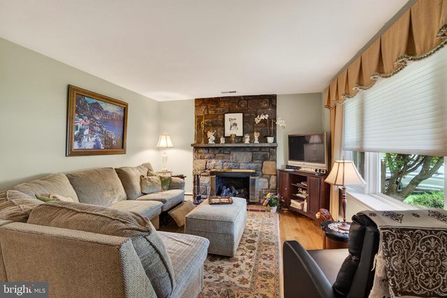65 DELIA DR, Broomall, PA 19008