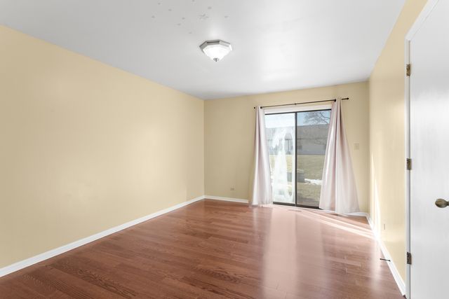 217 Juniper Circle, Streamwood, IL 60107