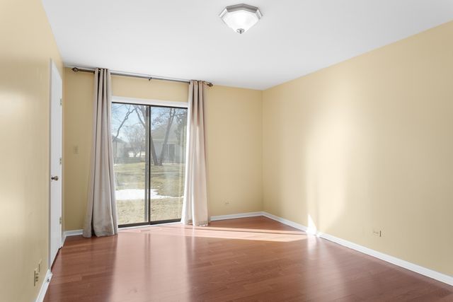 217 Juniper Circle, Streamwood, IL 60107