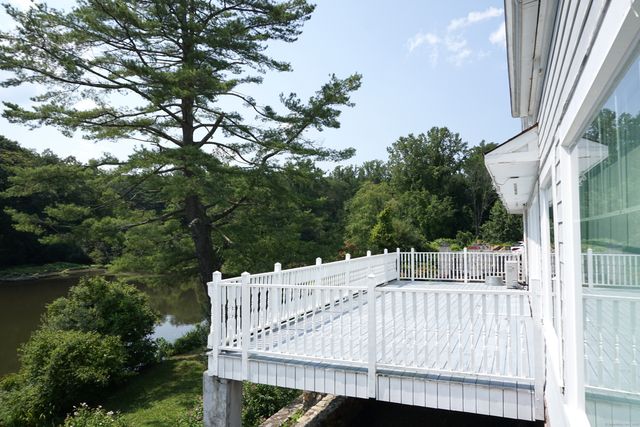 1086 Long Ridge Road Right, Stamford, CT 06903