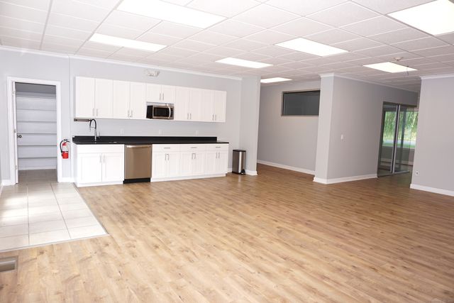 1086 Long Ridge Road Right, Stamford, CT 06903