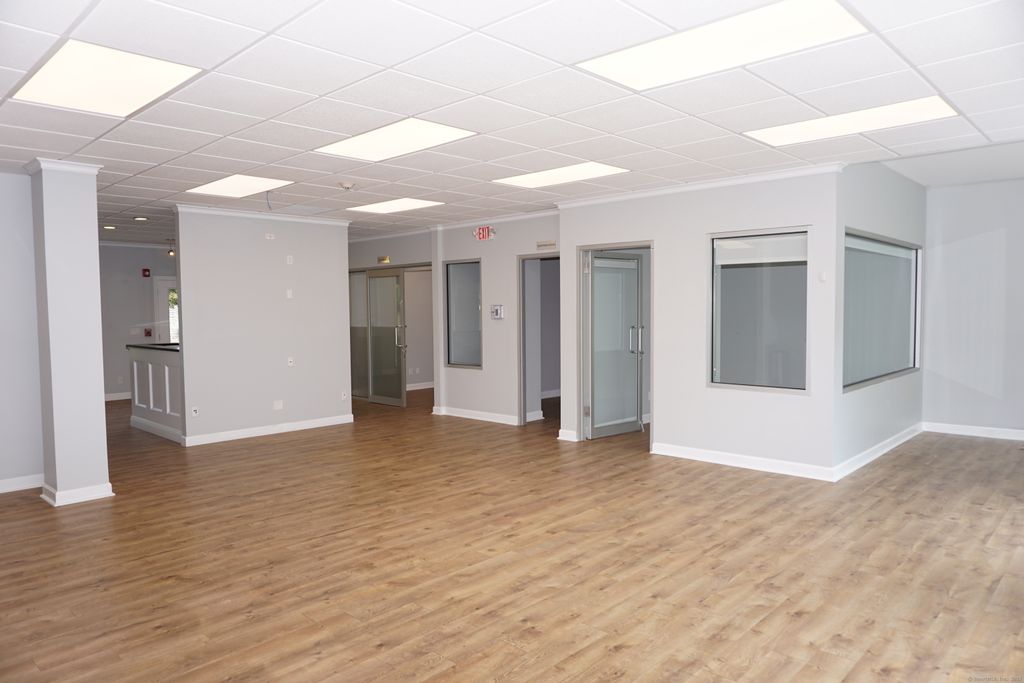 1086 Long Ridge Road Right, Stamford, CT 06903